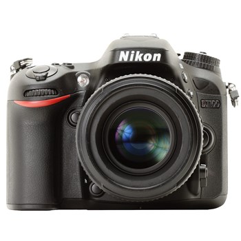 Nikon D7100 + 18-140mm Lens