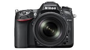 Nikon D7100 + 18-200 mm Lens