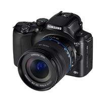 Samsung NX20 + 18-55 mm Lens
