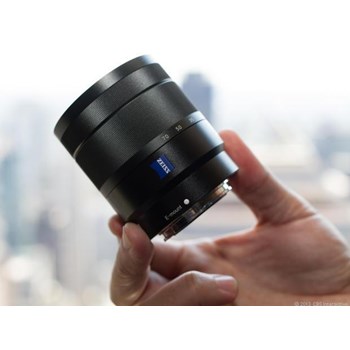 Sony 16-70mm f/4