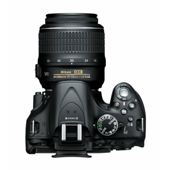 Nikon D5200 + 18-55mm