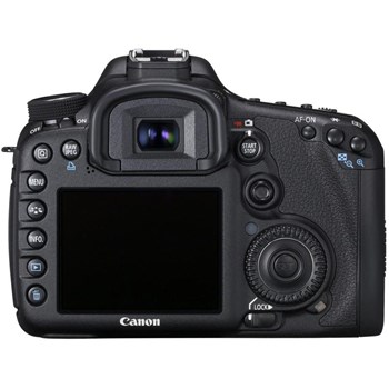 Canon EOS 7D + 18-135 IS Lens