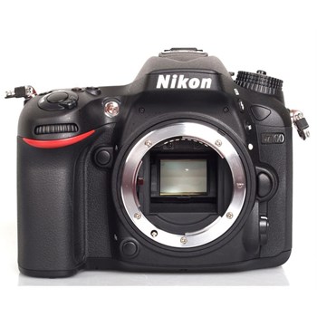 Nikon D7100 + 18-55mm Lens