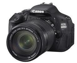 Canon EOS 600D + 18-200mm